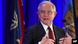 El secretario de Justicia, Jeff Sessions, dijo que el departamento que dirige ha actuado apropiadamente.