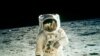 Armstrong cuenta detalles de su viaje a la Luna