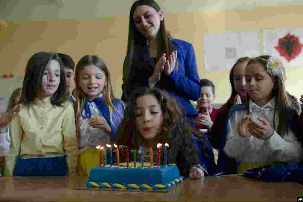 Kosovo Independence Girl