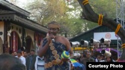 Runyurana Jean-Pierre aririmba mu Buhinde