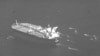 ویدئوی منتشرشده توسط نیروی دریایی ایالات متحده نشان می‌دهد که نفتکش «نیووی» با پرچم پاناما توسط کشتی‌های سپاه پاسداران ایران در تنگه هرمز محاصره شده است. (۱۳ اردیبهشت ۱۴۰۲)