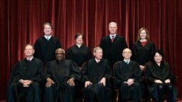 Sembilan Hakim di Mahkamah Agung AS yang saat ini dikuasai oleh Hakim Agung konservatif (foto: dok). 