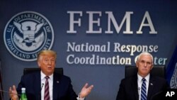 El presidente Donald Trump habla durante una sesión informativa en FEMA en Washington, D.C, el jueves, 27 de agosto de 2020.
