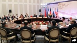 26일 카자흐스탄에서 이란과 유엔 안보리 5개 상임이사국, 독일이 핵 문제 해결을 위한 협상을 재개했다.