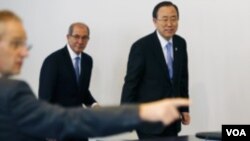 ທ່ານ Ban Ki-moon ກ່າວ​ທີ່ກຸງ Hague ​ໃນ​ວັນ​ຈັນ​ວານ​ນີ້​ວ່າ ສ່ວນ​ທີ່​ຍັງ​ເຫລືອ​ທັງ​ໝົດ​ນັ້ນ ​ແມ່ນ​ການອະນຸມັດ​ ຈາກລັດ
ຖະບານຊີ​ເຣຍ.