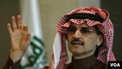 El príncipe saudita Alwaleed bin Talal dice que a su país le conviene que el petróleo esté más barato.