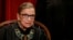 រូបឯកសារ៖ អ្នកស្រី Ruth Bader Ginsburg ចៅក្រម​តុលាការ​កំពូល ថតរូប​ថ្មី​សម្រាប់​តុលាការ​កំពូល​ជាមួយនឹង​ចៅក្រម​ដទៃទៀត ក្នុង​រដ្ឋធានី​វ៉ាស៊ីនតោន ថ្ងៃទី ១ ខែមិថុនា ឆ្នាំ២០១៧។ 