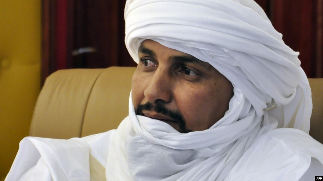 Alghabass Ag Intalla, leader of the Ansar Dine delegation, attends a meeting with Tuareg leaders and lead negotiator Burkina Faso President Blaise Compaore, on November 16, 2012 in Ouagadougou. 