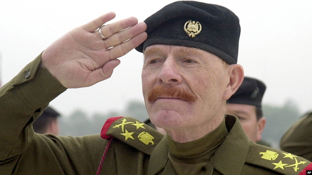 Mantan deputi pemimpin Dewan Komando Revolusi Irak, Izzat Ibrahim al-Douri.
