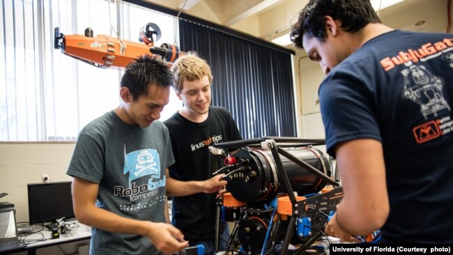 Engineering students work at the University of Florida.