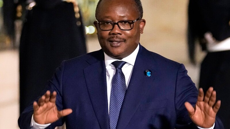 Le président de la Cédéao en visite à Ouagadougou