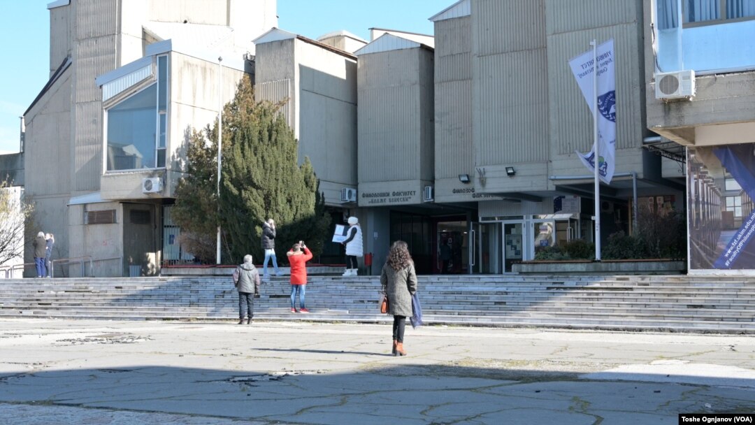 Оваа категорија млади помалку посетува обуки за медиумска писменост за разлика од оние кои се на возраст меѓу 31 и 35 години, се вели во истражувањето