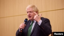 Former British PM Johnson addresses students in Kyiv
