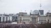 Ljudi protestuju protiv desnog ekstremizma i za zaštitu demokratije u Berlinu