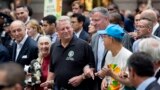 From left, French Foreign Minister Laurent Fabius, primatologist Jane Goodall, former U.S. Vice President Al Gore, New York Mayor Bill de Blasio, and U.N. Secretary General Ban Ki-moon participate in the People's Climate March, in New York, Sept. 21, 2014.
