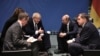 Johnson-Putin bisedë telefonike mes përpjekjeve për zgjidhjen e krizës mbi Ukrainën