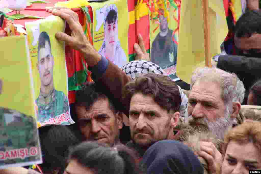 A funeral service for 12 members of the Syrian Democratic Forces (SDF) was held in al-Qamishli on Wednesday.