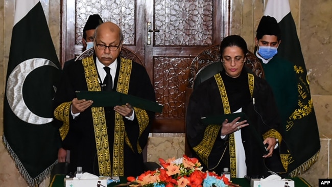 جسٹس عائشہ ملک کو سپریم کورٹ کا جج مقرر کرنے پر بعض وکلا تنظیموں نے تحفظات کا اظہار کیا تھا۔