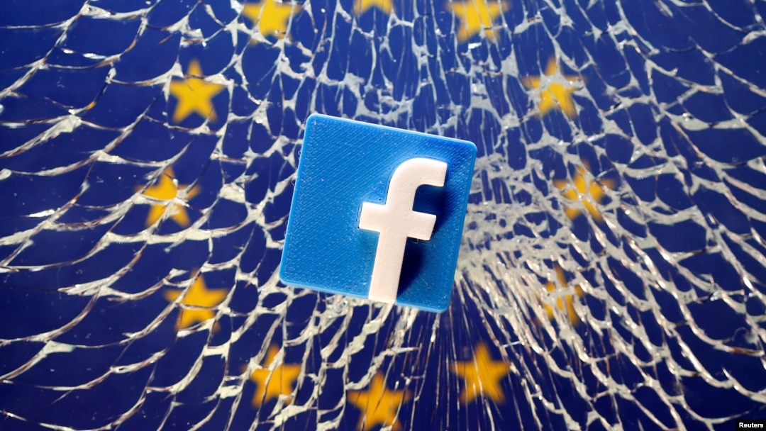 Ilustrasi logo Facebook di atas bendera Uni Eropa (foto: ilustrasi). 