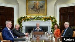 El presidente de EEUU, Joe Biden, reunido en la Casa Blanca con los líderes del Congreso el 29 de noviembre de 2022.