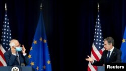 美国国务卿布林肯与欧盟外事主管博雷利在位于华盛顿的美国国务院举行记者会。(2022年2月7日)