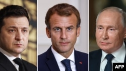 사진 왼쪽부터 볼로디미르 젤렌스키 우크라이나 대통령, 에마뉘엘 마크롱 프랑스 대통령, 블라디미르 푸틴 러시아 대통령.