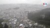 Miles de personas buscan supervivientes tras deslave en Quito