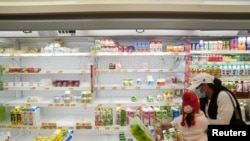 香港沙田的一家超市週一的貨架（2022年2月7日）
