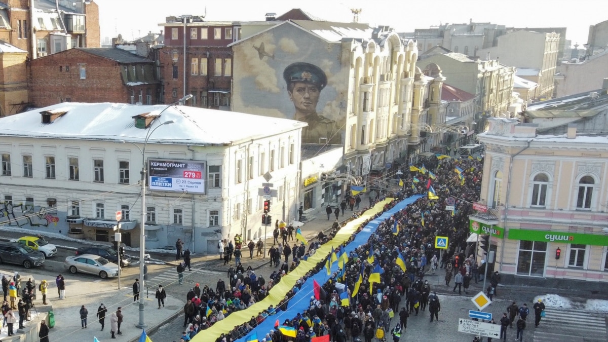 Харьков – это Украина»: на марш против российской агрессии вышли тысячи  харьковчан