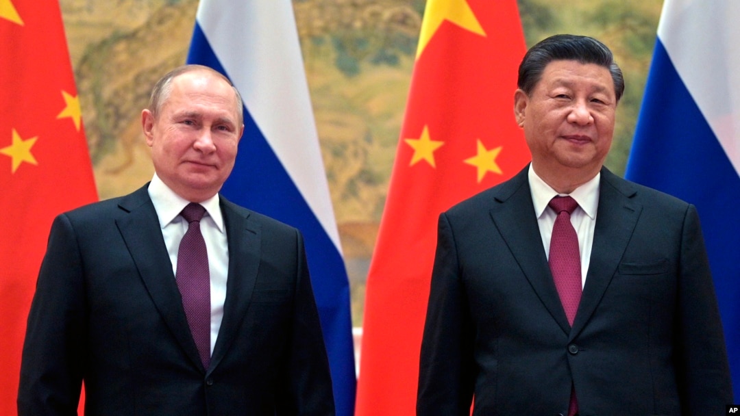 Tổng thống Nga Vladimir Putin (trái) và Chủ tịch Trung Quốc Tập Cận Bình trước cuộc hội đàm tại Bắc Kinh vào ngày 4/2/2022.