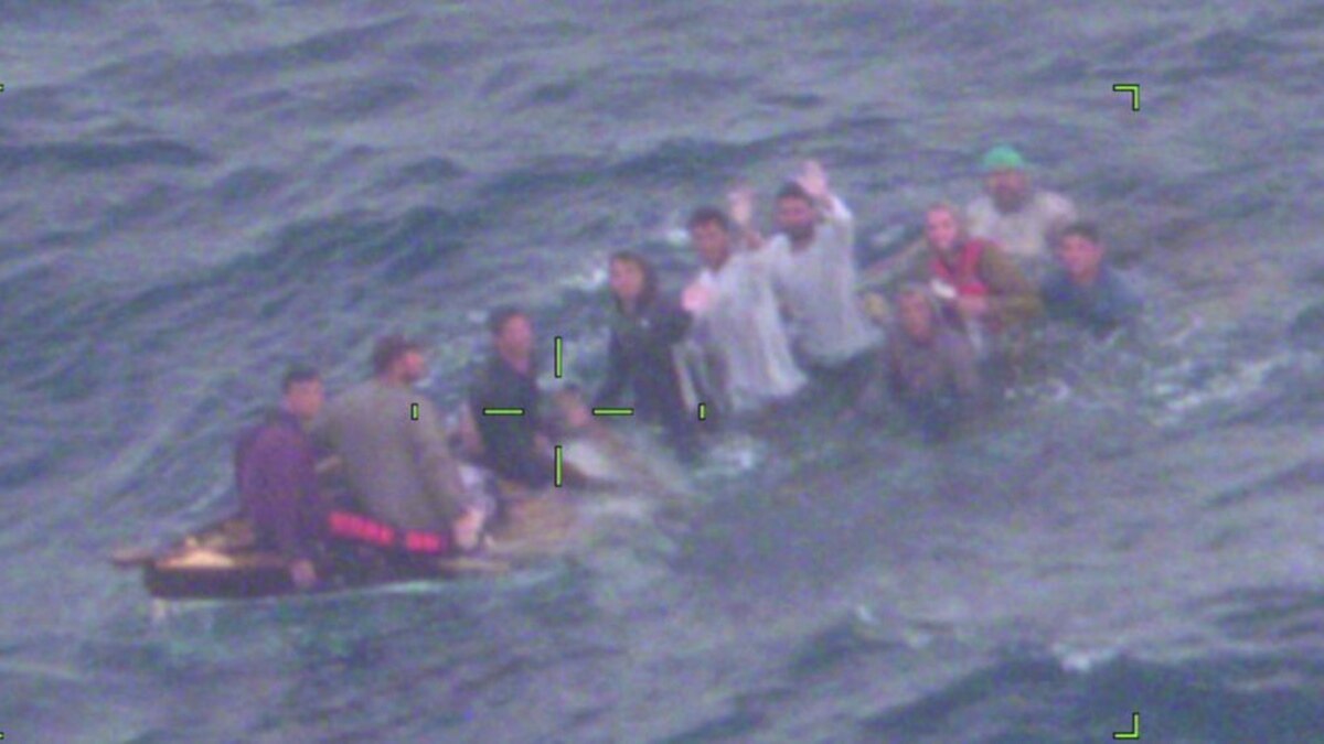 US rescues 10 Cuban rafters near Florida