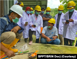 Pelatihan kelompok PESK dari Riau, DIY, NTB, Gorontalo, Sulawesi Utara, dan Maluku Utara terkait praktik bebas merkuri, November 2020. (Foto: Dok BPPT/BRIN)