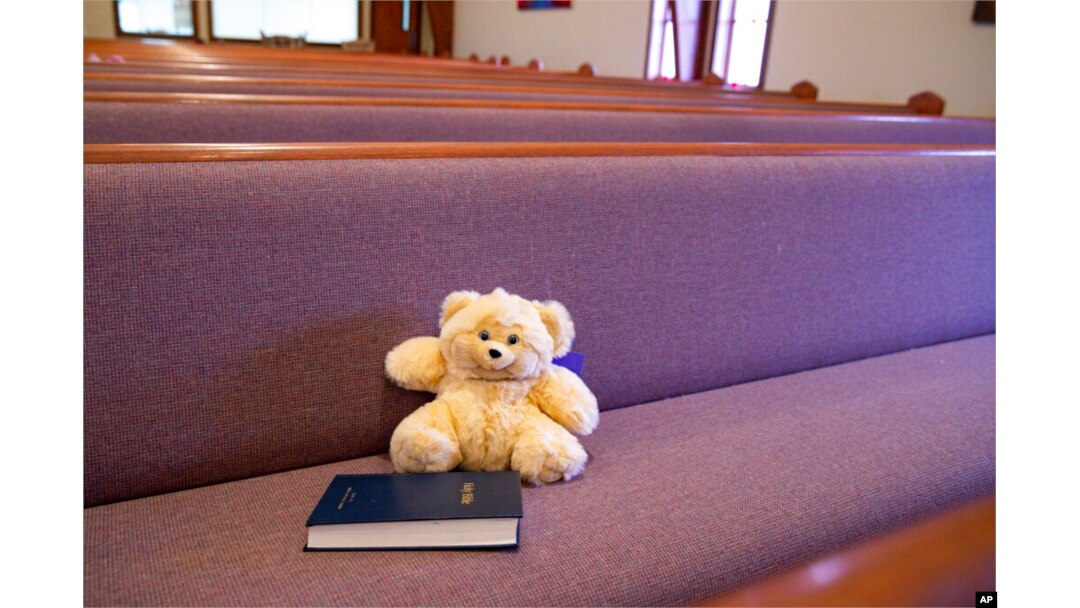 The number of Americans who say they belong to a church, mosque or synagogue has steadily declined in the United States since 1999, according to a Gallup poll.