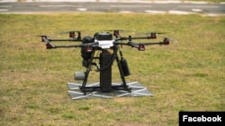 Penggunaan drone untuk menyebarkan benih lebih murah karena hanya menggunakan sedikit tenaga kerja, dan dapat mencakup wilayah yang jauh lebih luas secara lebih cepat. (Facebook/AirSeedTech)