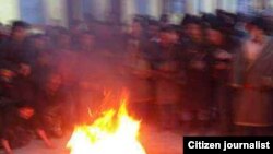 Aksi bakar diri sebagai bagian protes masyarakat Tibet terhadap pemerintahan Tiongkok terus meningkat. Seorang perempuan dilaporkan tewas bakar diri di propinsi Qinhai, Tiongkok Barat (Foto: dok).