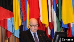 El Secretario General Insulza promueve el acceso fácil a la justicia en los países de América Latina [Foto: OEA]