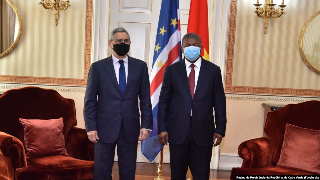 Jorge Carlos Fonseca, Presidente de Cabo Verde (esq) e João Lourenço, Presidente de Angola (dir), Luanda