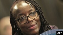 L'auteur zimbabwéen Tsitsi Dangarembga est photographié à la foire du livre de Francfort à Francfort-sur-le-Main, dans l'ouest de l'Allemagne, le 12 octobre 2018.
