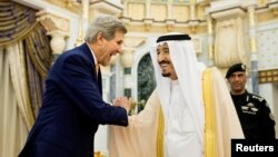 کری خواستار توقف حملات به منظور امدادرسانی به نیازمندان در یمن شده است