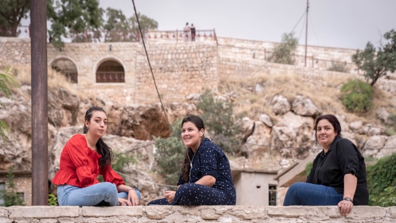 ئێزدییەکان دوای 10 ساڵ لە ‌هێرشەکانی داعش بۆ سەر ناوچەکەیان، هەوڵی دۆزینەوەی شوێنێکی پارێزراو دەدەن