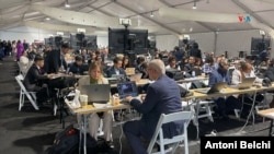 Vista general de la sala de prensa habilitada durante la Asamblea General de la ONU para que los periodistas puedan seguir los discursos.