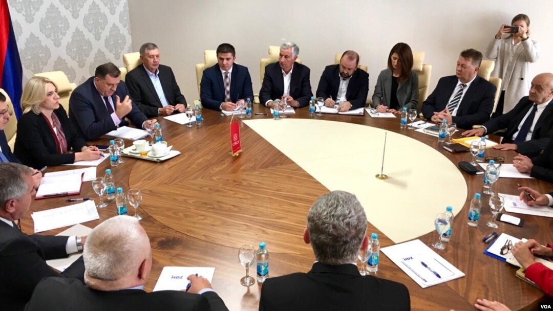 Sastanak delegacija HDZ-a i SNSD-a u Istočnom Sarajevu, 12. novembar 2018.