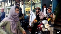 قندوز میں طالبان جنگجو (فائل فوٹو)