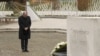 Visoki predstavnik u BiH Christian Schmidt u Memorijalnom centru u Potočarima, 2021.