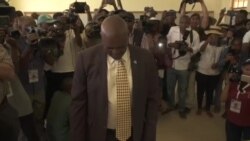 Le président du Botswana, Mokgweetsi Masisi, vote aux élections