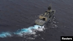 Tàu HMAS Perth của Hải quân Hoàng gia Australia hoạt động trong vùng biển Ấn Độ Dương.