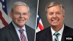 Chủ tịch Ủy ban Đối ngoại Thượng viện Bob Menendez (trái) và Thượng nghị sĩ Lindsey Graham là hai trong số các nhà lập pháp đến thăm Đài Loan vào ngày 14/4/2022.