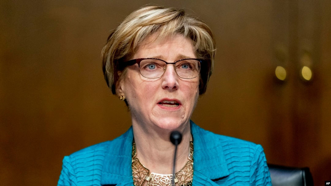 Laura Farnsworth Dogu, candidata a embajadora en Honduras, habla durante una audiencia de nominación de Relaciones Exteriores del Senado en el Capitolio en Washington, el 8 de febrero de 2022. 