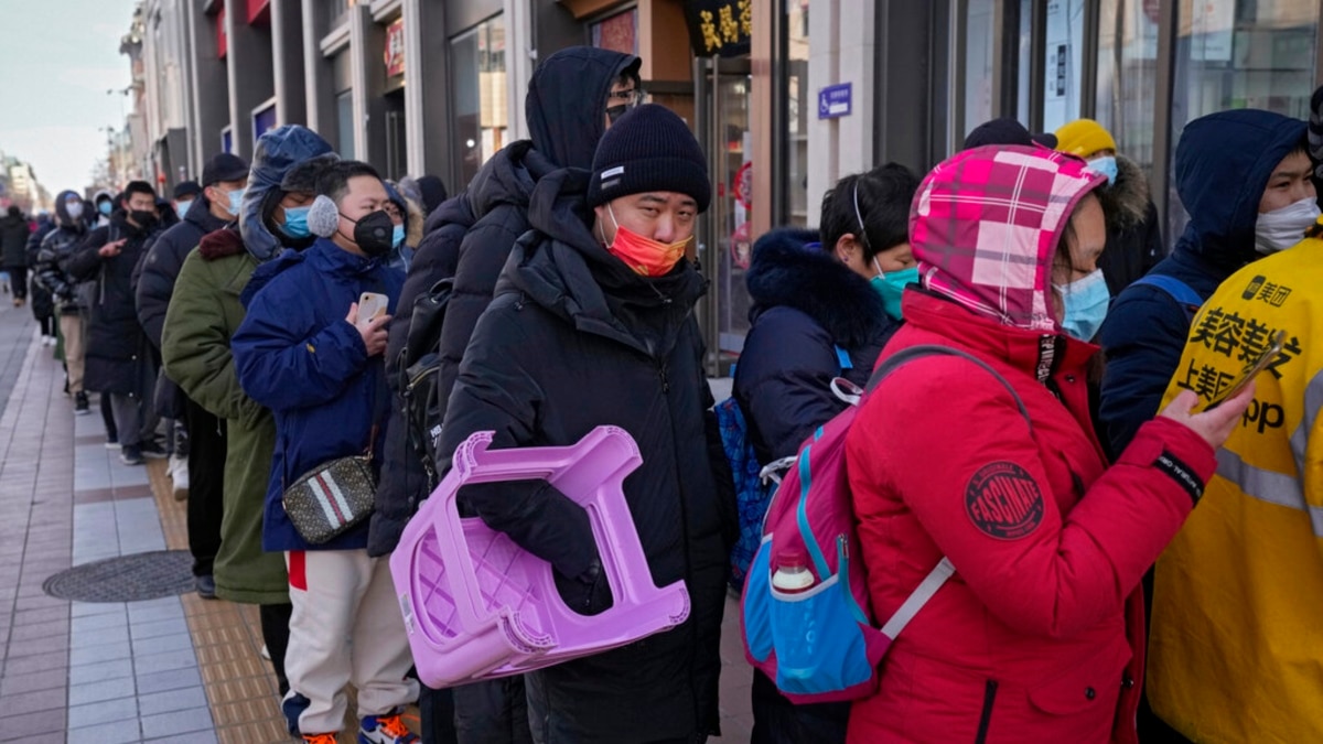 Shoppers in Beijing Scramble for Scarce Olympic Souvenirs - Vimarsana News