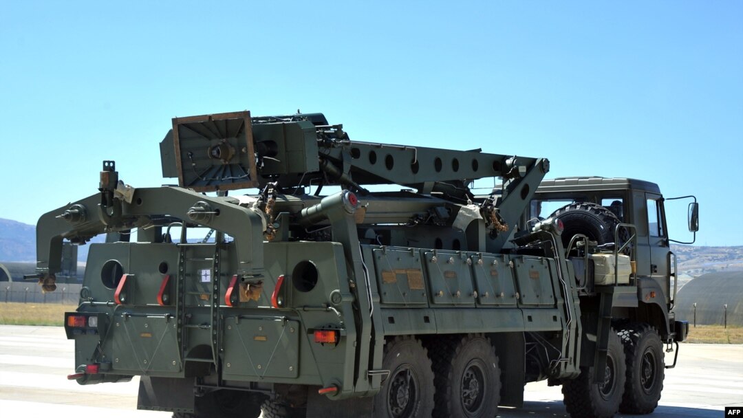 Противоракетный комплекс С-400 на турецкой военной базе Муртед (архивное фото) 